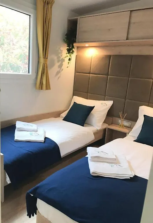 아파트 Mobile Home Ani, 비오그라드나모루
